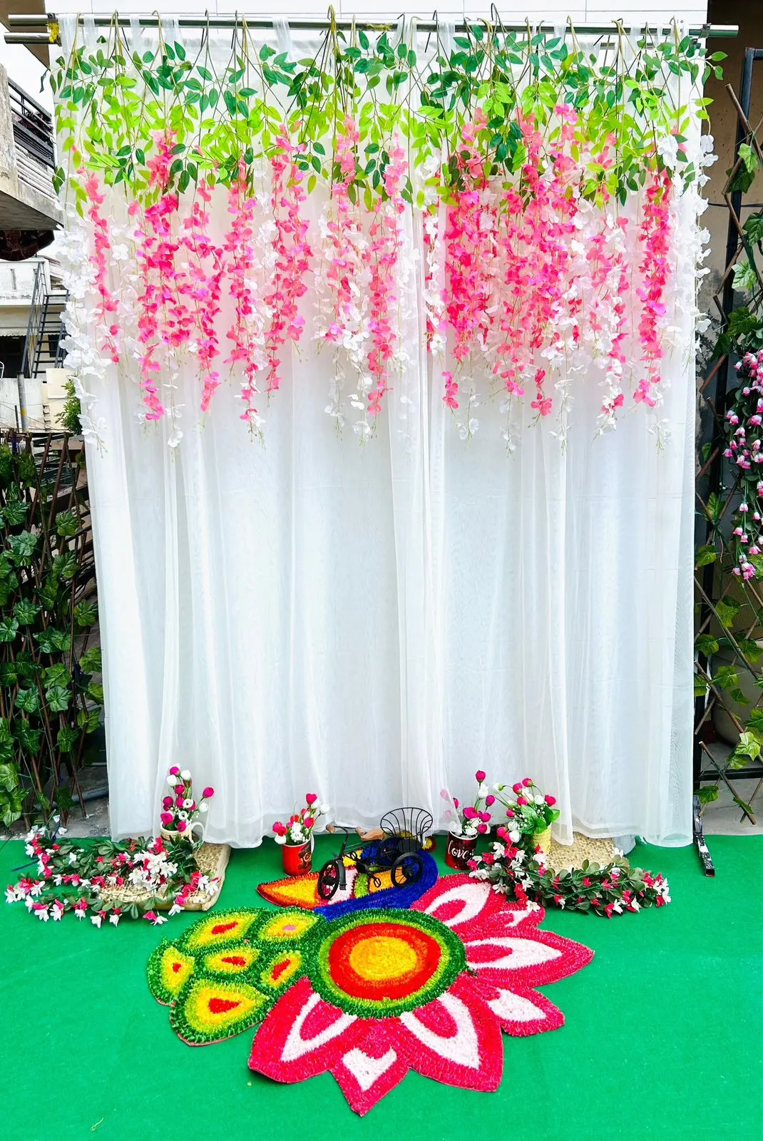 Flower Hanger with curtain