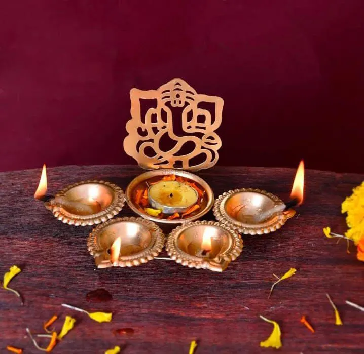 Sri Ganesha Urli