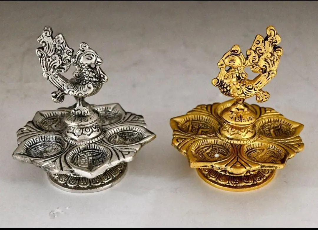 Dancing Peacock Panch Mukhi Deepam
